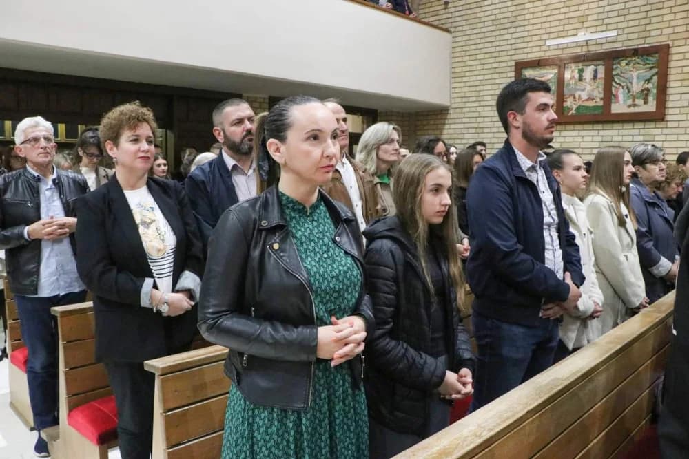 Holywin“ - „Svetost pobjeđuje“: Molitveno bdijenje u Župi sv. Leopolda Mandića