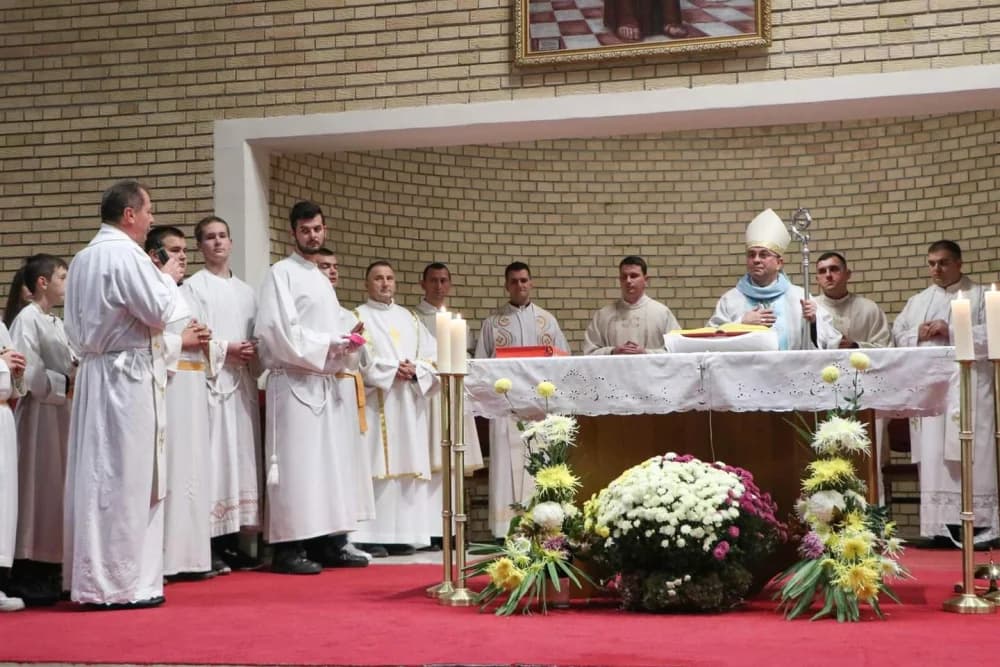 Holywin“ - „Svetost pobjeđuje“: Molitveno bdijenje u Župi sv. Leopolda Mandića