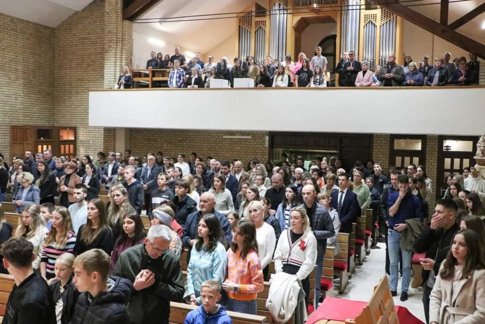 Holywin“ - „Svetost pobjeđuje“: Molitveno bdijenje u Župi sv. Leopolda Mandića
