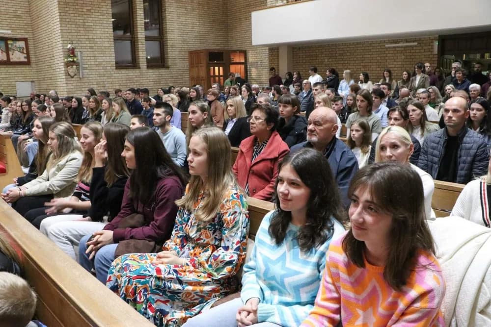 Holywin“ - „Svetost pobjeđuje“: Molitveno bdijenje u Župi sv. Leopolda Mandića