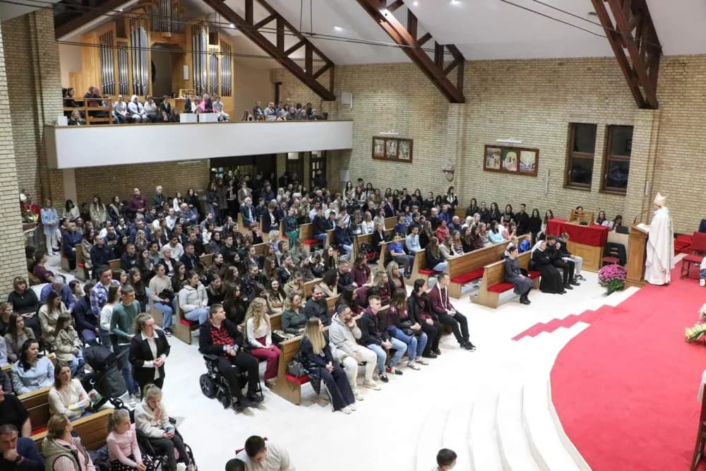 Holywin“ - „Svetost pobjeđuje“: Molitveno bdijenje u Župi sv. Leopolda Mandića
