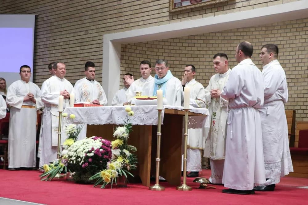 Holywin“ - „Svetost pobjeđuje“: Molitveno bdijenje u Župi sv. Leopolda Mandića