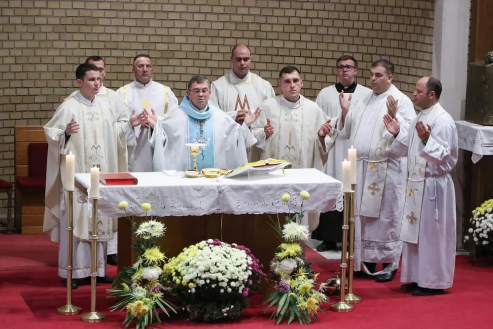Holywin“ - „Svetost pobjeđuje“: Molitveno bdijenje u Župi sv. Leopolda Mandića