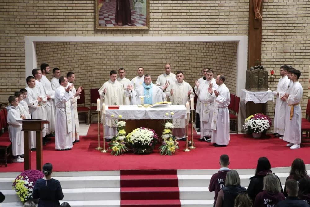 Holywin“ - „Svetost pobjeđuje“: Molitveno bdijenje u Župi sv. Leopolda Mandića