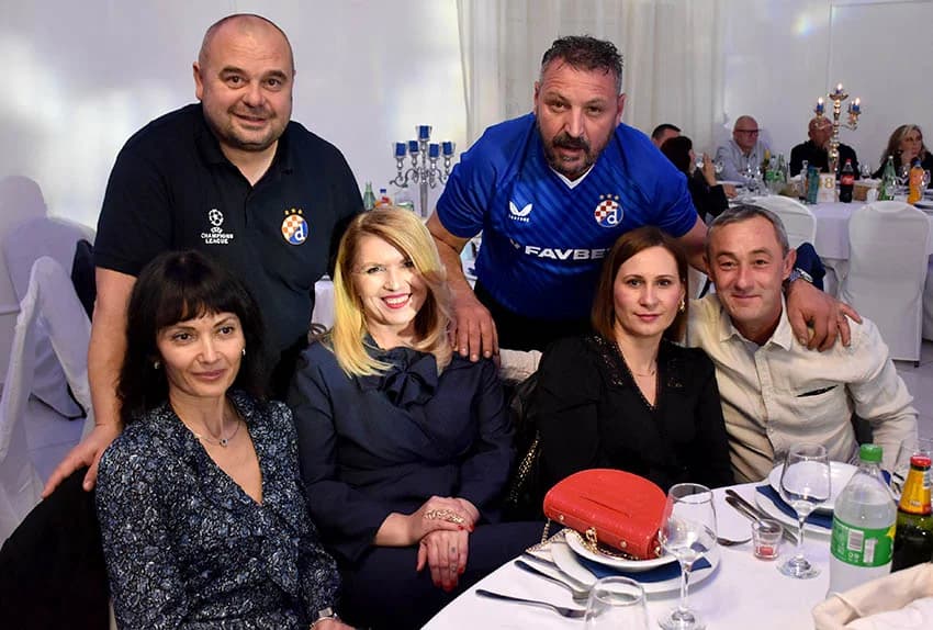 DINAMOVA PLAVA NOĆ U POŽEGI: Navijačka atmosfera u dvorani „Gloria“