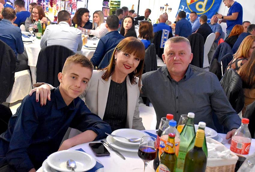 DINAMOVA PLAVA NOĆ U POŽEGI: Navijačka atmosfera u dvorani „Gloria“