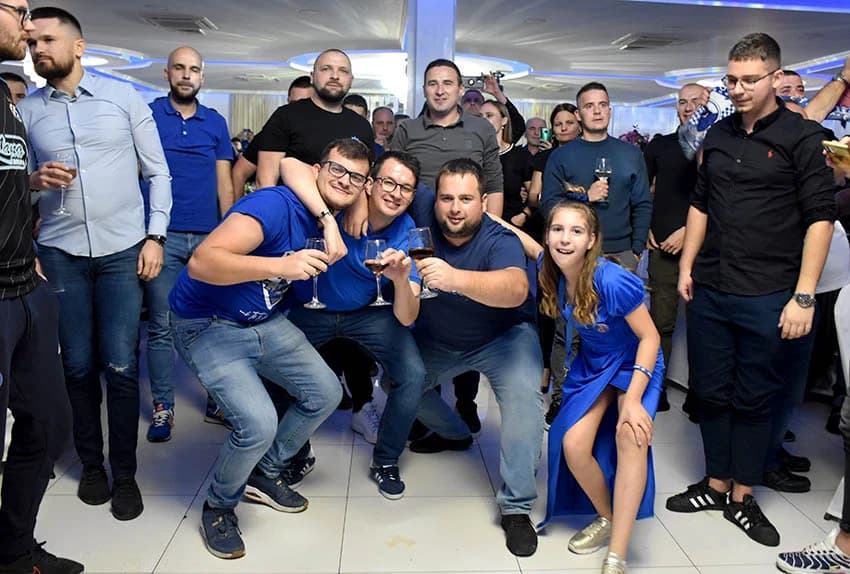 DINAMOVA PLAVA NOĆ U POŽEGI: Navijačka atmosfera u dvorani „Gloria“
