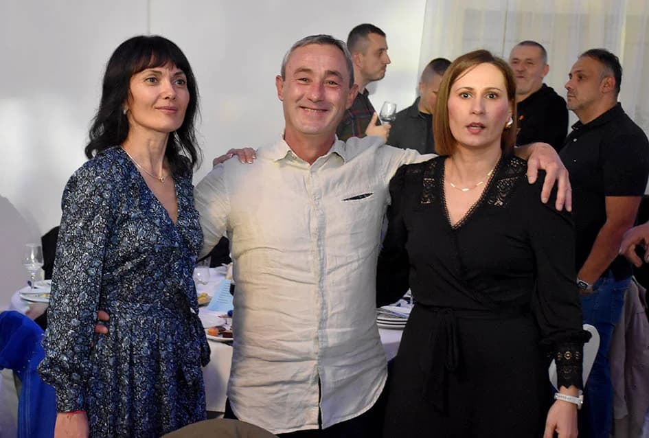 DINAMOVA PLAVA NOĆ U POŽEGI: Navijačka atmosfera u dvorani „Gloria“