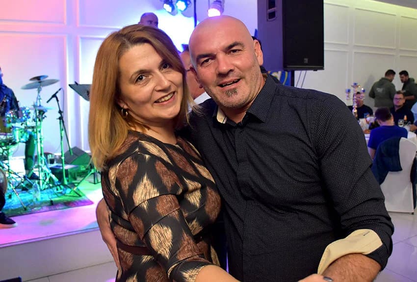 DINAMOVA PLAVA NOĆ U POŽEGI: Navijačka atmosfera u dvorani „Gloria“