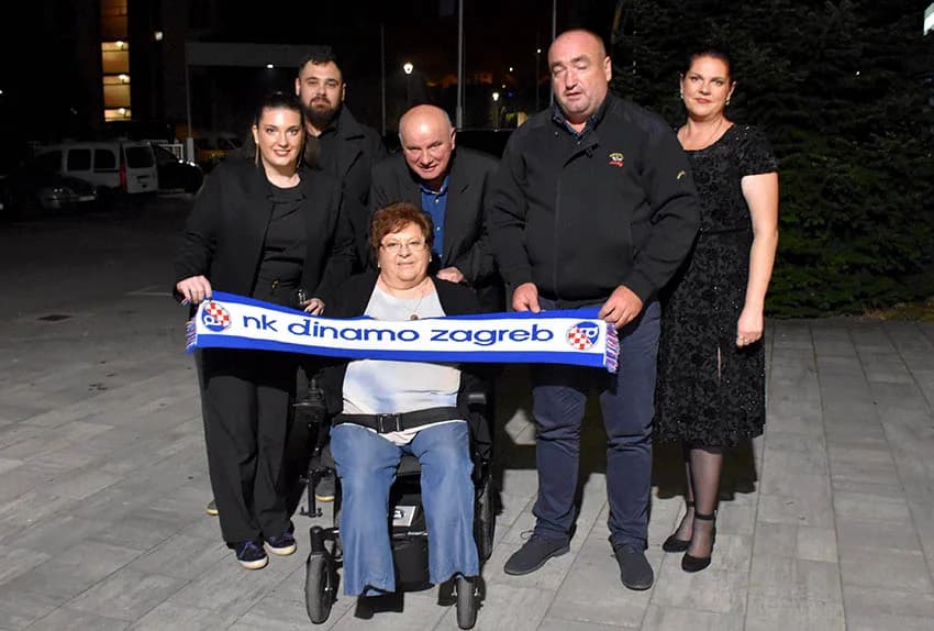 DINAMOVA PLAVA NOĆ U POŽEGI: Navijačka atmosfera u dvorani „Gloria“
