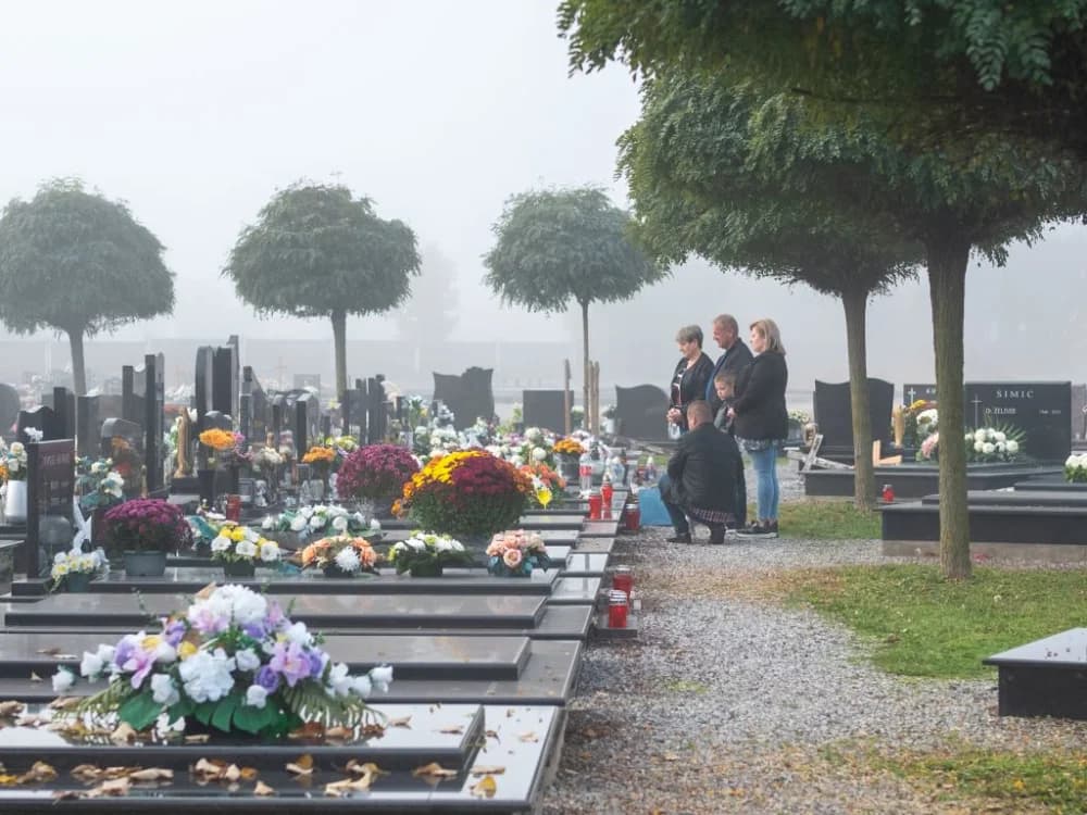 Blagdan Svih svetih na požeškim grobljima (FOTOGALERIJA)