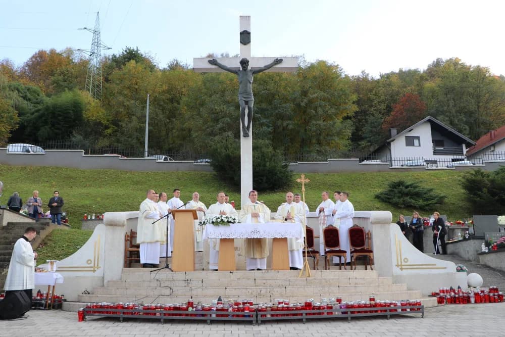 Slavlje Svih Svetih na požeškom groblju sv. Ilije