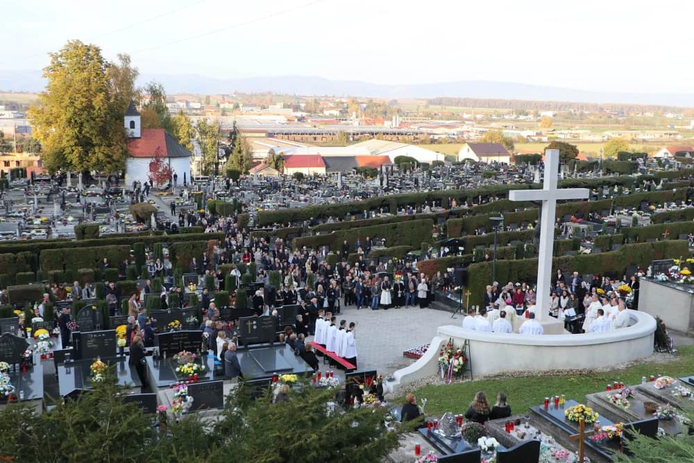 Slavlje Svih Svetih na požeškom groblju sv. Ilije