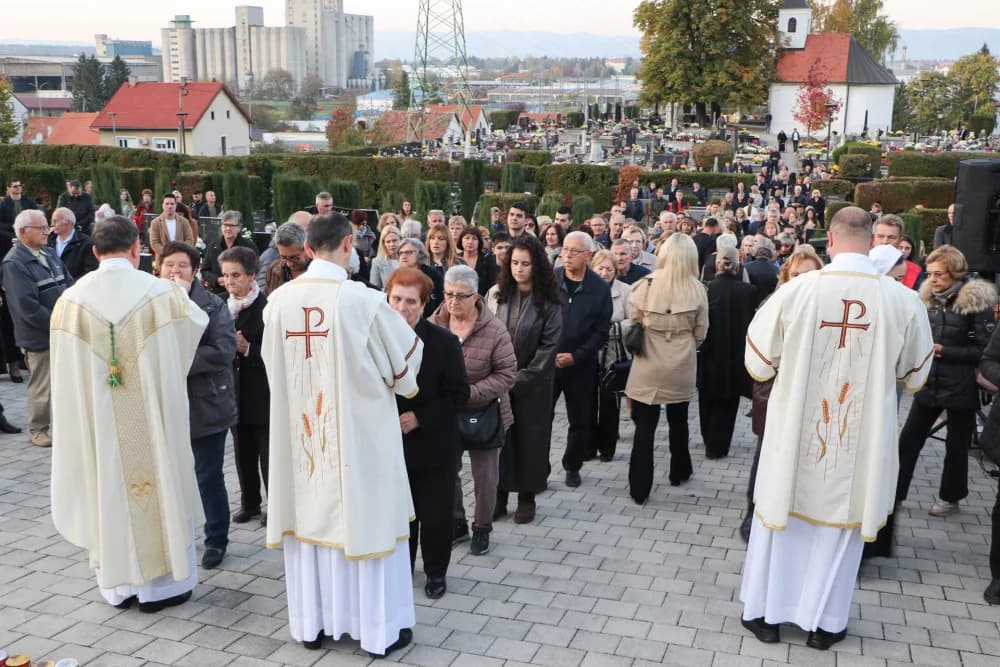 Slavlje Svih Svetih na požeškom groblju sv. Ilije