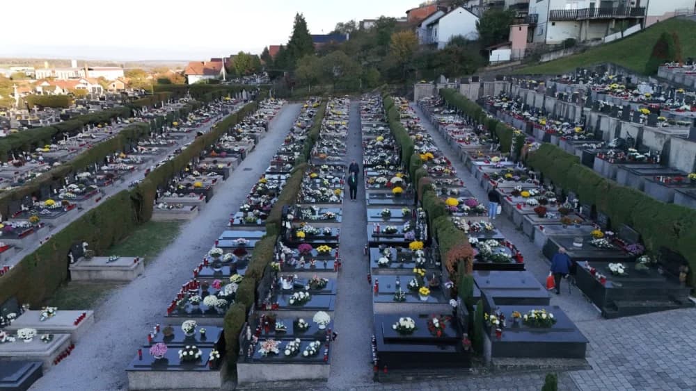 Požeška groblja s pogledom iz zraka na Dušni dan