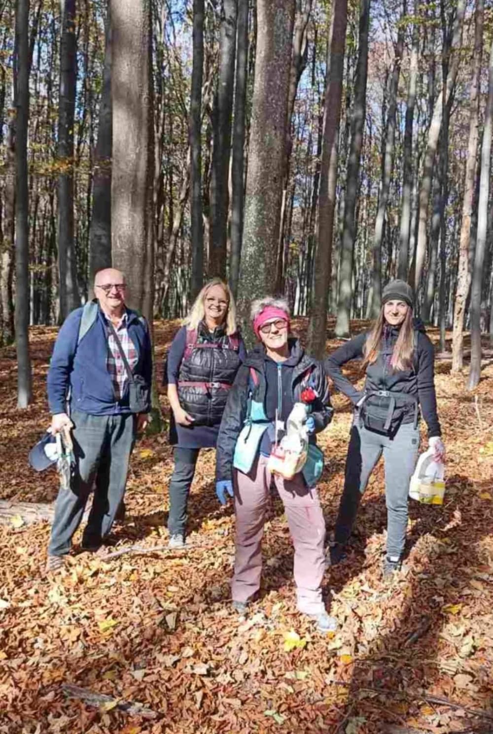 Uređujući putove planinari požeškog Sokolovca uživali u promjeni boja lišća