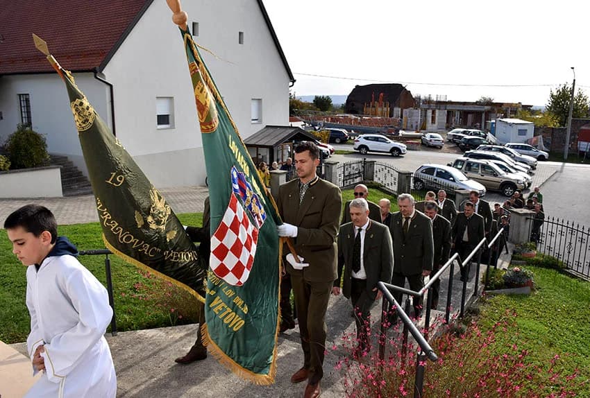 VETOVAČKI LOVCI PROSLAVILI SVOG ZAŠTITNIKA SV. HUBERTA:  Svetac koji uči o očuvanju prirode