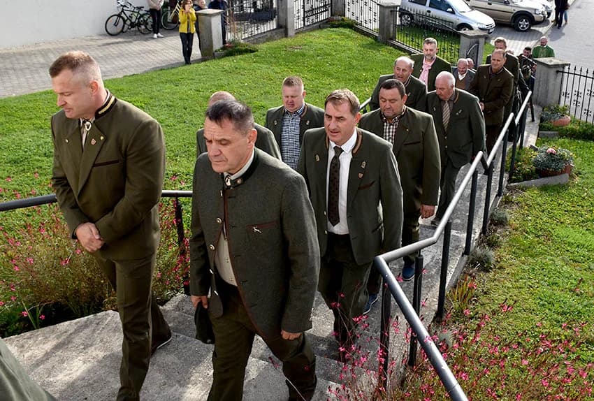 VETOVAČKI LOVCI PROSLAVILI SVOG ZAŠTITNIKA SV. HUBERTA:  Svetac koji uči o očuvanju prirode