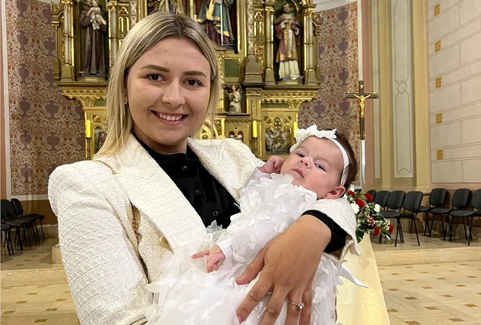 KRŠTENO PRVO DIJETE U OBITELJI NOVAK: Blagoslov na putu odrastanja