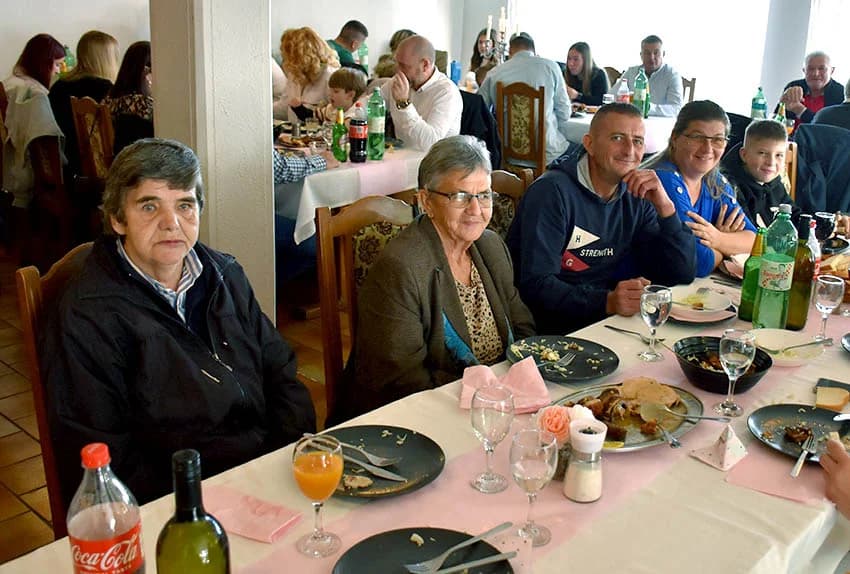 KRŠTENO PRVO DIJETE U OBITELJI NOVAK: Blagoslov na putu odrastanja