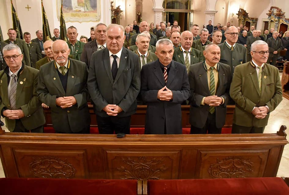 (FOTOGALERIJA) Lovci požeškog i pakračkog kraja proslavili svog zaštitnika