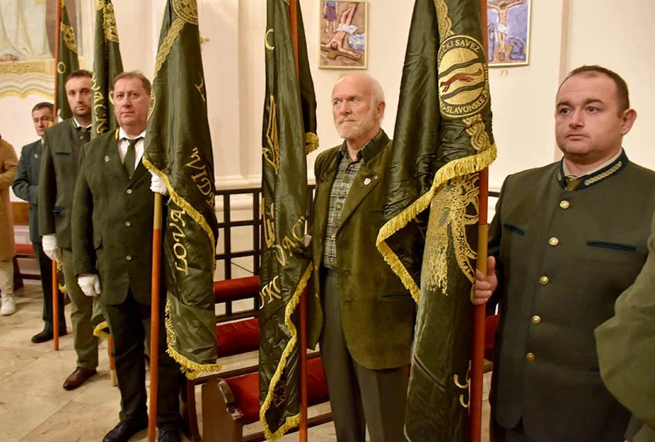 (FOTOGALERIJA) Lovci požeškog i pakračkog kraja proslavili svog zaštitnika