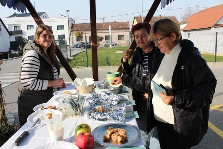 Najbolje štrudle pripremile Ankica Grbeš i Marina Šarić iz Blacka