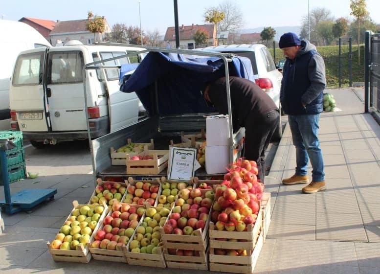 Najbolje štrudle pripremile Ankica Grbeš i Marina Šarić iz Blacka