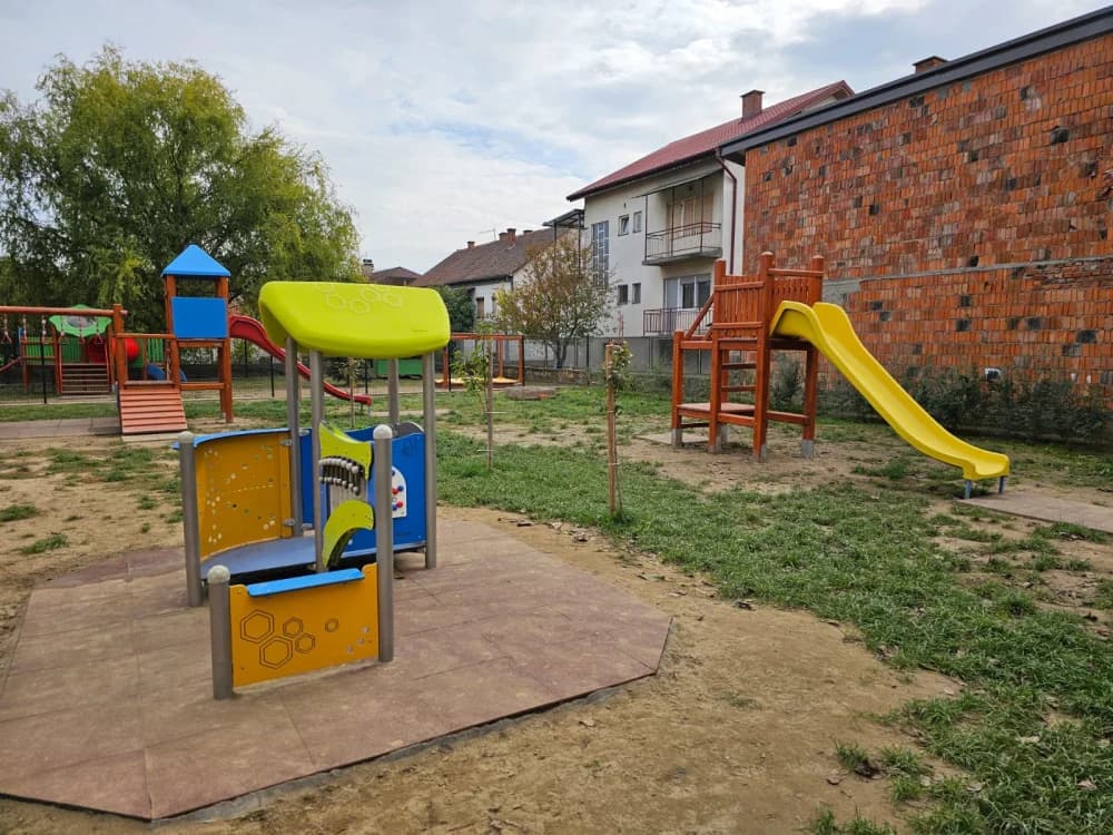 Novo ruho igrališta vrtića „Cvjetna livada“: Kvalitetniji sadržaj za igru i poboljšanu sigurnost