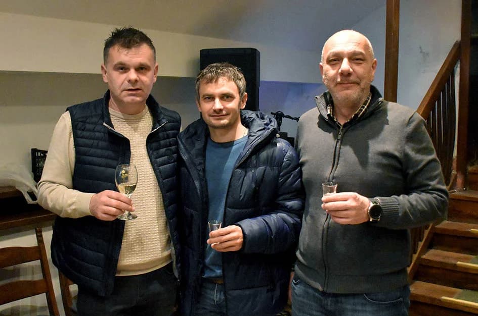 MARTINJE PROSLAVILI ČLANOVI UDRUGE „STJEPAN KOYDL“ IZ POŽEGE: Zlatko Vuković preuzeo obveze vinskog kuma