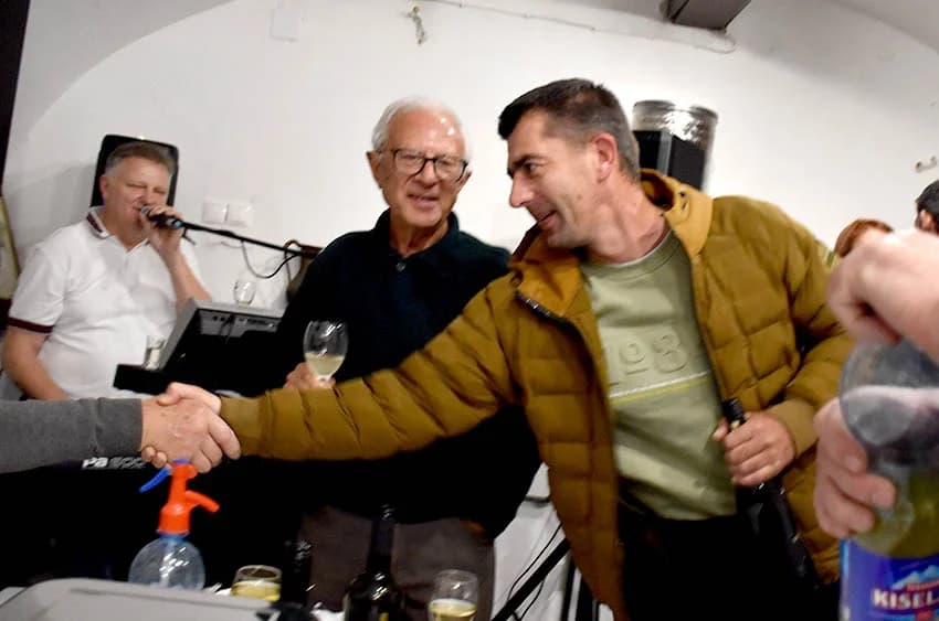 MARTINJE PROSLAVILI ČLANOVI UDRUGE „STJEPAN KOYDL“ IZ POŽEGE: Zlatko Vuković preuzeo obveze vinskog kuma