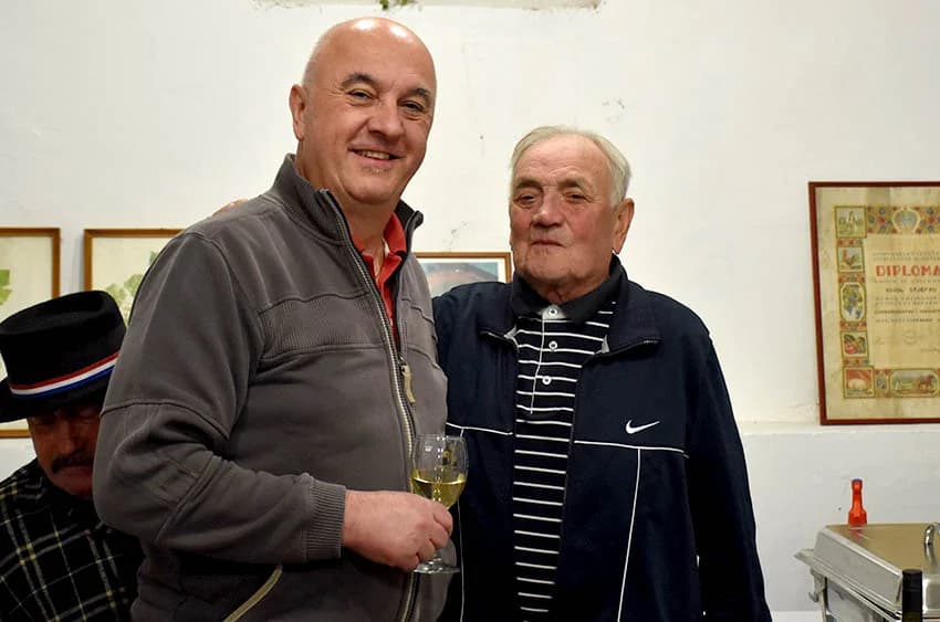 MARTINJE PROSLAVILI ČLANOVI UDRUGE „STJEPAN KOYDL“ IZ POŽEGE: Zlatko Vuković preuzeo obveze vinskog kuma