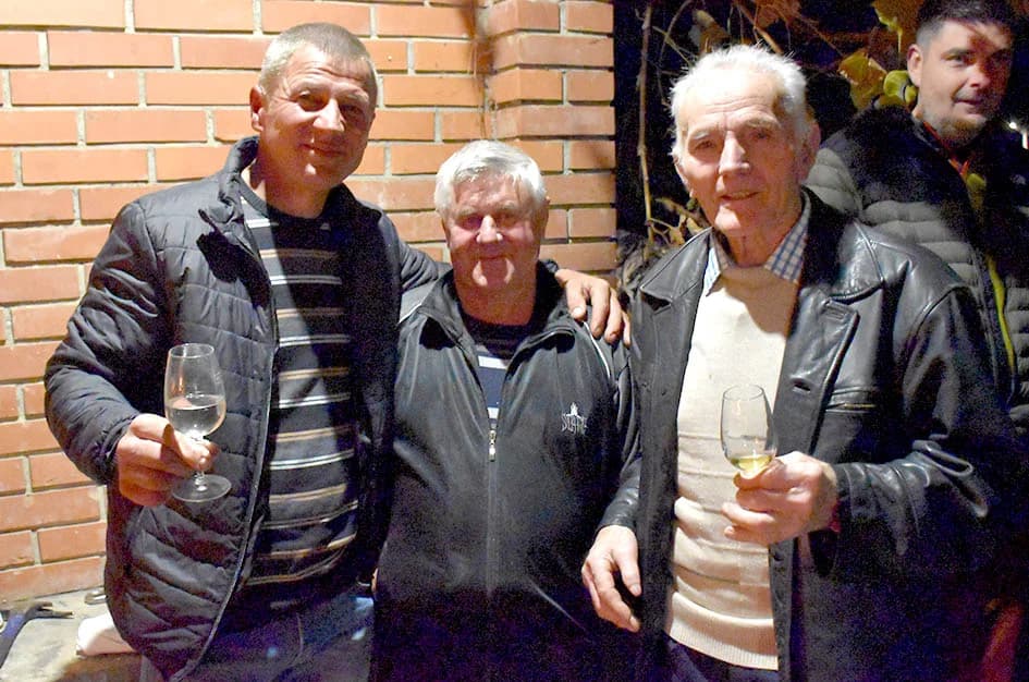 ODRŽANO TRADICIONALNI MARTINJE KOD IVE ENJINGIJA U HRNJEVCU: Ovogodišnji vinski kum Marko Galić, požeški poduzetnik