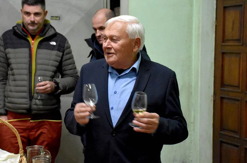 ODRŽANO TRADICIONALNI MARTINJE KOD IVE ENJINGIJA U HRNJEVCU: Ovogodišnji vinski kum Marko Galić, požeški poduzetnik