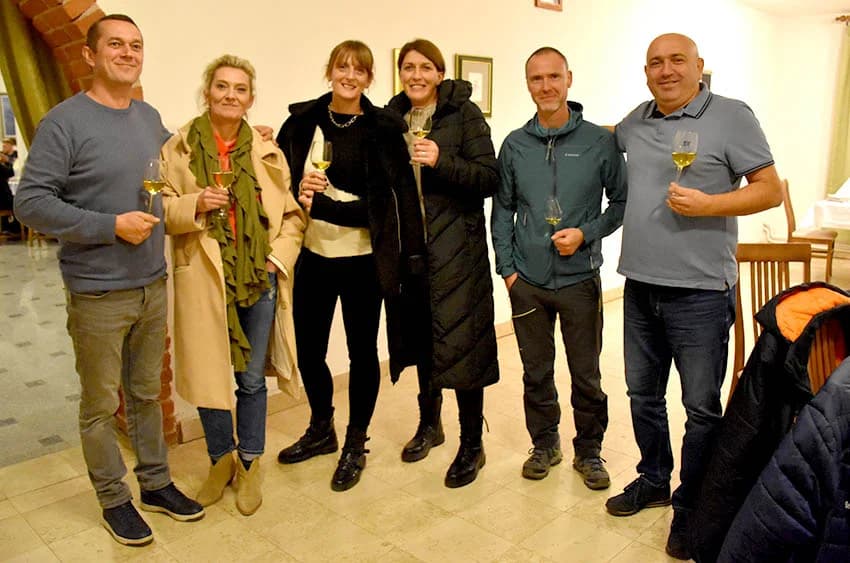 ODRŽANO TRADICIONALNI MARTINJE KOD IVE ENJINGIJA U HRNJEVCU: Ovogodišnji vinski kum Marko Galić, požeški poduzetnik