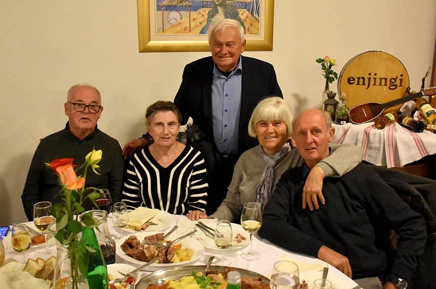 ODRŽANO TRADICIONALNI MARTINJE KOD IVE ENJINGIJA U HRNJEVCU: Ovogodišnji vinski kum Marko Galić, požeški poduzetnik