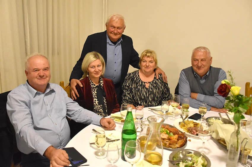 ODRŽANO TRADICIONALNI MARTINJE KOD IVE ENJINGIJA U HRNJEVCU: Ovogodišnji vinski kum Marko Galić, požeški poduzetnik