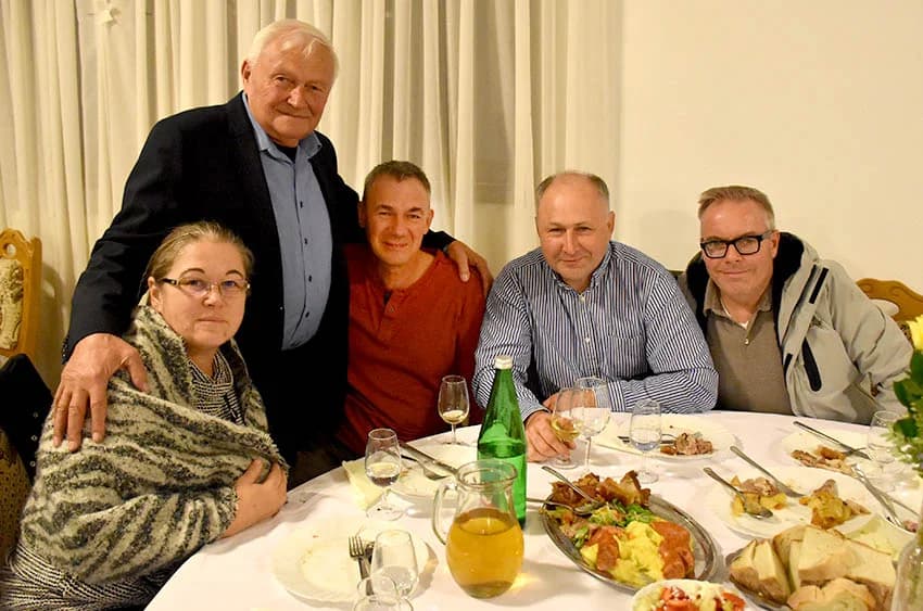 ODRŽANO TRADICIONALNI MARTINJE KOD IVE ENJINGIJA U HRNJEVCU: Ovogodišnji vinski kum Marko Galić, požeški poduzetnik
