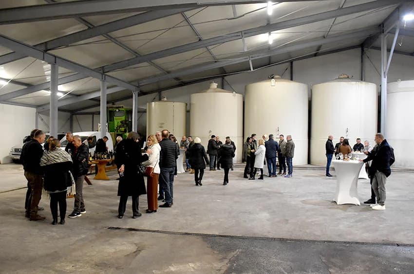 ODRŽANO TRADICIONALNI MARTINJE KOD IVE ENJINGIJA U HRNJEVCU: Ovogodišnji vinski kum Marko Galić, požeški poduzetnik