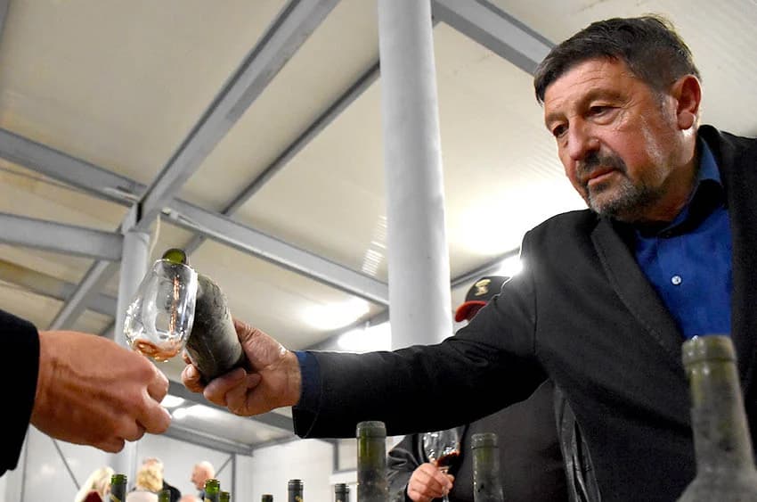 ODRŽANO TRADICIONALNI MARTINJE KOD IVE ENJINGIJA U HRNJEVCU: Ovogodišnji vinski kum Marko Galić, požeški poduzetnik