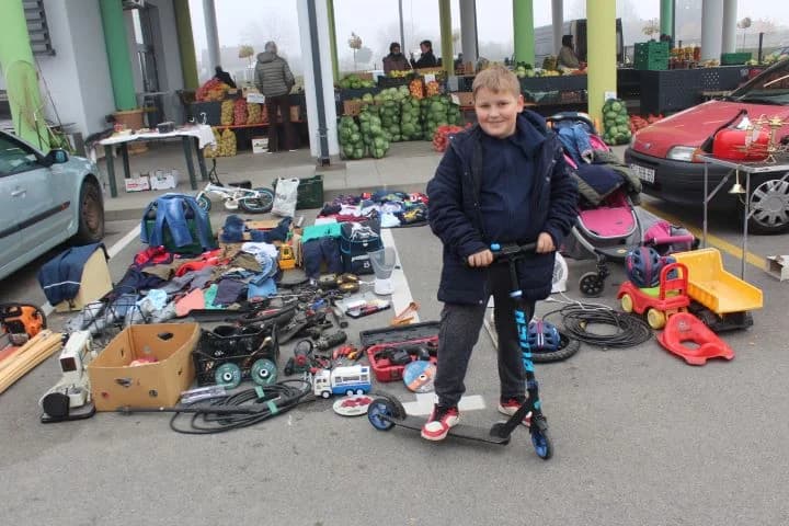 Na prostoru Gradske tržnice u Pleternici održan treći po redu „Buvljak i autopijac“