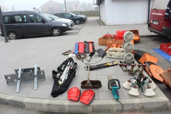 Na prostoru Gradske tržnice u Pleternici održan treći po redu „Buvljak i autopijac“