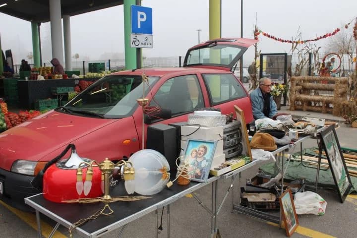 Na prostoru Gradske tržnice u Pleternici održan treći po redu „Buvljak i autopijac“