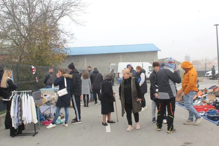 Na prostoru Gradske tržnice u Pleternici održan treći po redu „Buvljak i autopijac“