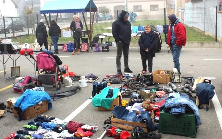 Na prostoru Gradske tržnice u Pleternici održan treći po redu „Buvljak i autopijac“