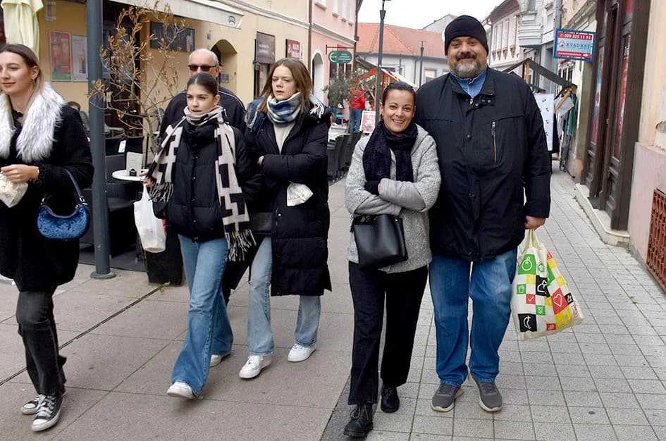 Jesenski sajam u požeškoj pješačkoj zoni okupio više od 60 izlagača