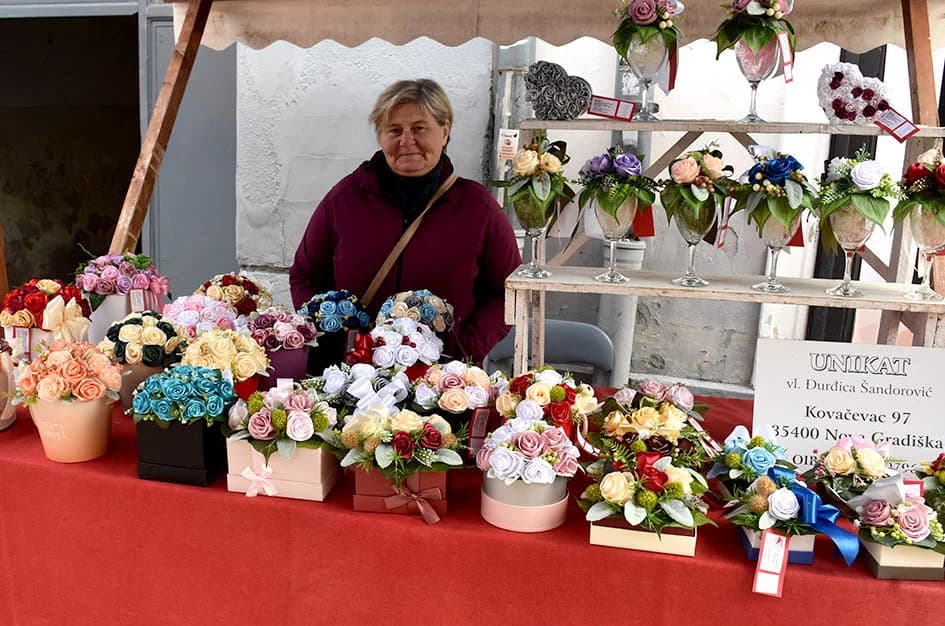 Jesenski sajam u požeškoj pješačkoj zoni okupio više od 60 izlagača