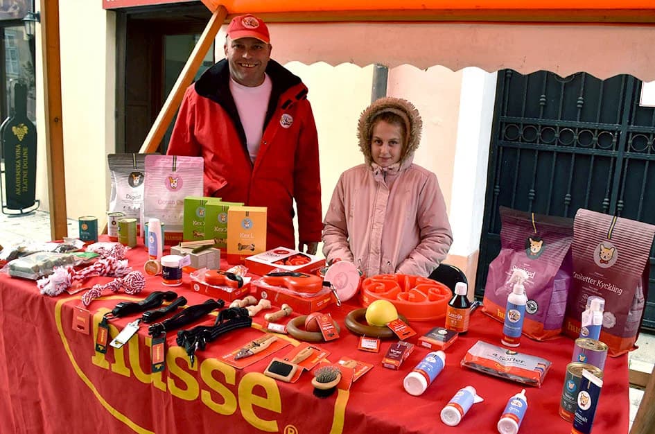 Jesenski sajam u požeškoj pješačkoj zoni okupio više od 60 izlagača