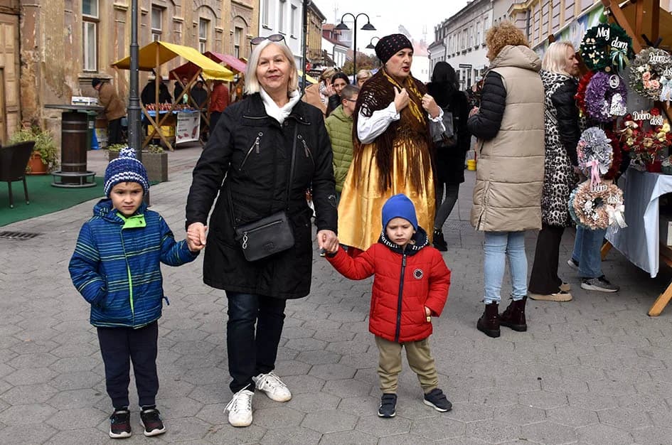 Jesenski sajam u požeškoj pješačkoj zoni okupio više od 60 izlagača
