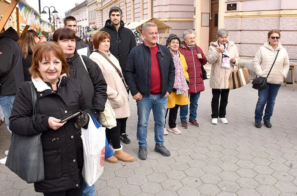 Jesenski sajam u požeškoj pješačkoj zoni okupio više od 60 izlagača